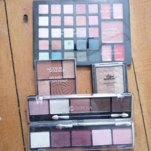 Makeup bundle - Picture 1 of 10